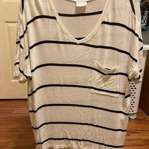 v-neck top with front pocket